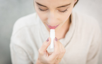 下巴爆痘?不!是口周皮炎