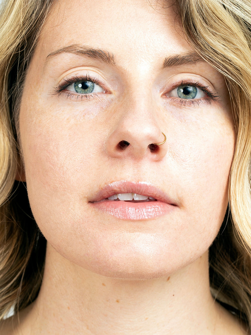 au natural tinted lip oil mint 3
